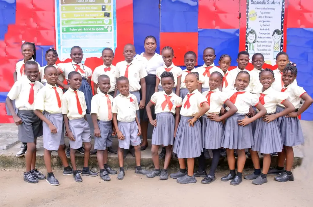 Topcrown School pupils and teachers